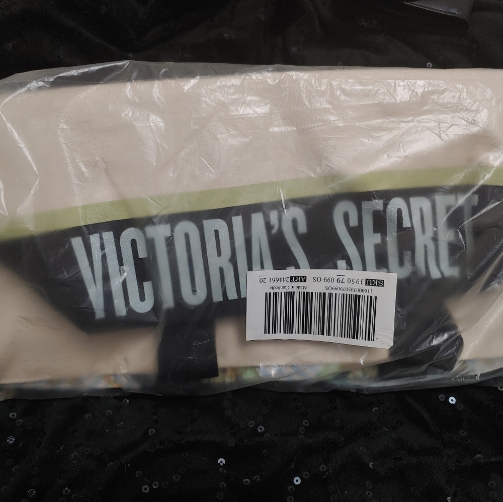 Victoria's secret insulated tote bag